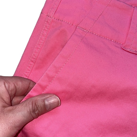 Vineyard Vines Pink Short Shorts, Size 4 - Picture 6 of 9